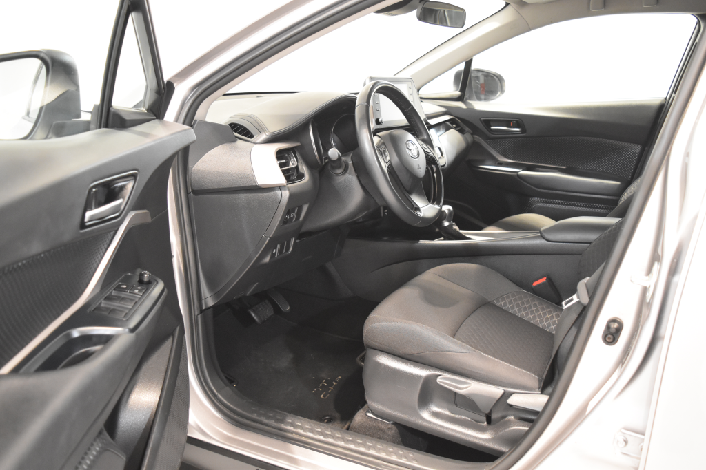 İkinci El Toyota C-HR 1.8 Hybrid 4x2 Flame e-CVT 122HP 2021 - Satılık Araba Fiyat - Otoshops