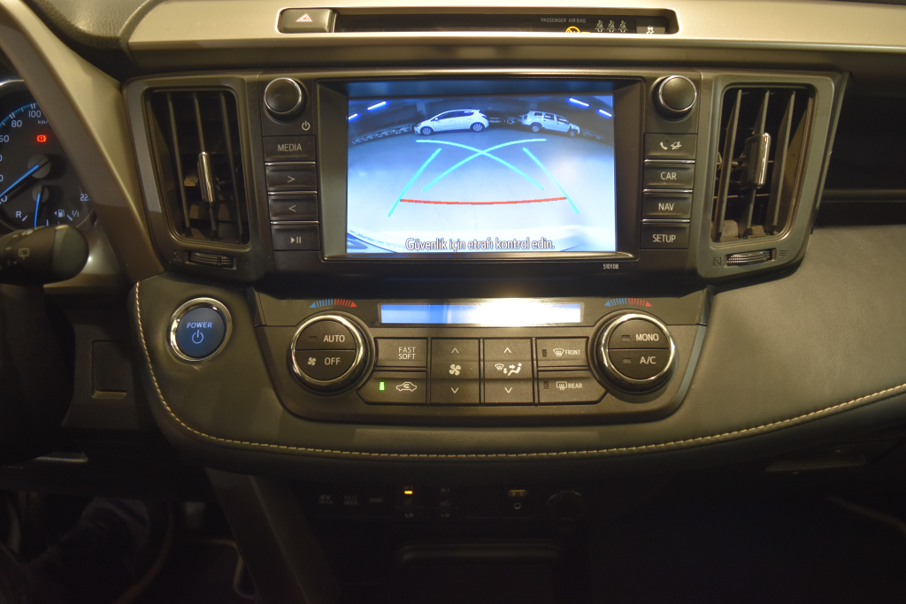 İkinci El Toyota RAV4 2.5 Hybrid 4x4 Premium e-CVT 155HP 2018 - Satılık Araba Fiyat - Otoshops