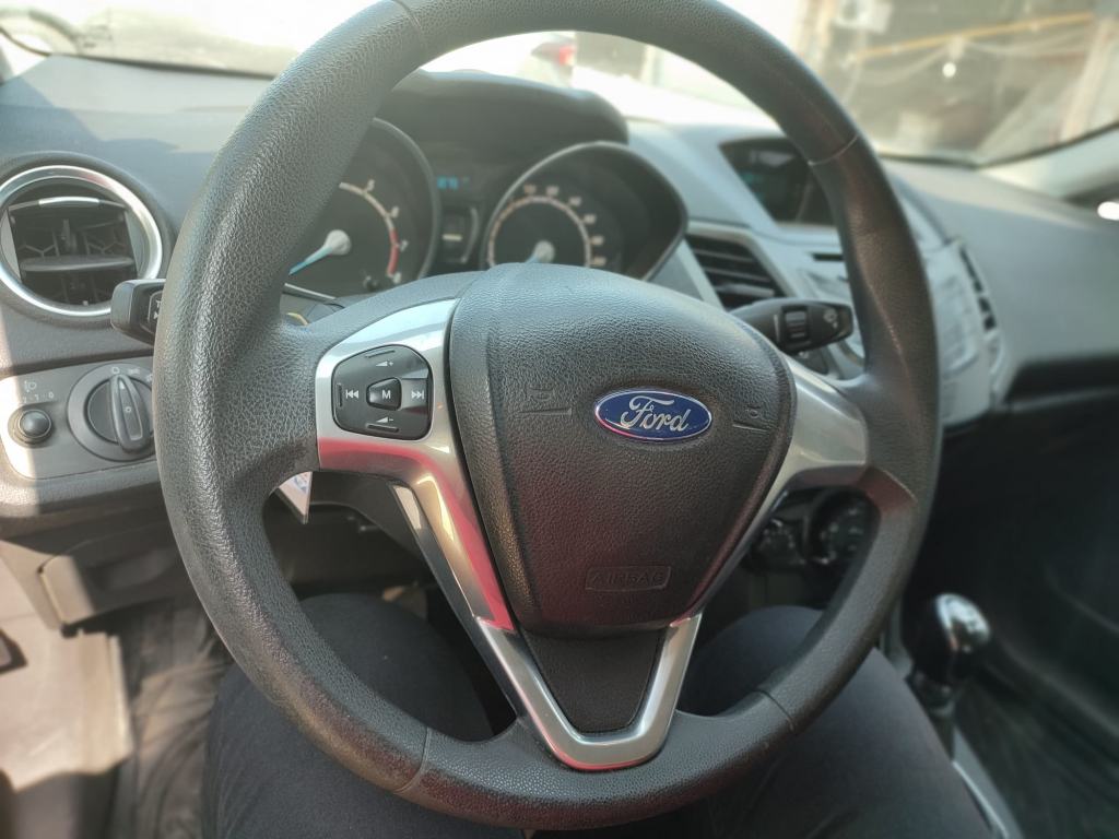 İkinci El Ford Fiesta 1.25i Trend 82HP 2013 İlan No:13930 - Satılık Araba Fiyat - Otoshops