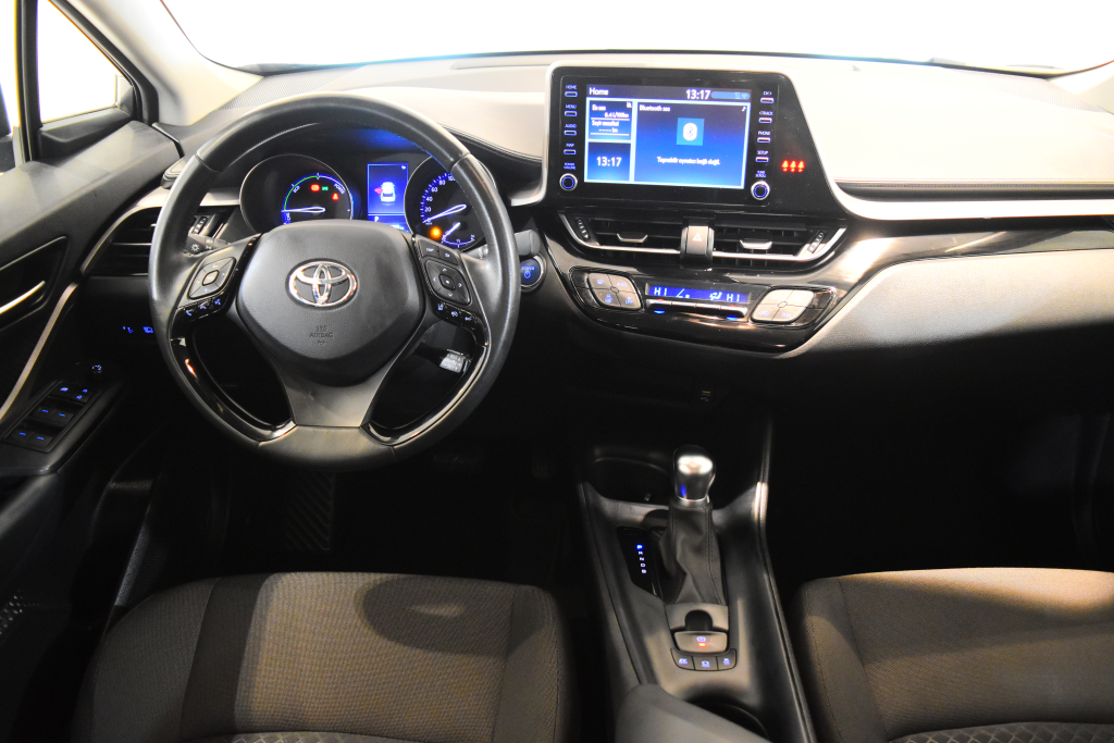 İkinci El Toyota C-HR 1.8 Hybrid 4x2 Flame e-CVT 122HP 2023 İlan No:16262 - Satılık Araba Fiyat - Otoshops