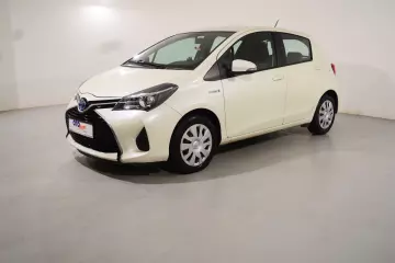 2015 Toyota Yaris 1.5 Hybrid Cool 75HP