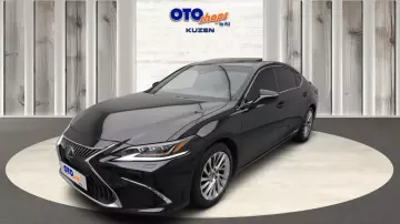 2020 Lexus ES 300h Exclusive e-CVT 218HP