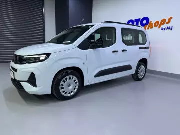 2024 Opel Combo 1.5 Essential 130HP