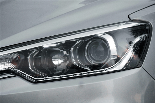 Araba Far Çeşitleri Halojen, Led ve Xenon Far