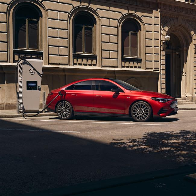 Yeni Mercedes Elektrikli CLA
